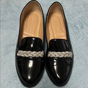 LIKE NEW! Adrienne Vittadini rhinestone black patent leather loafer flats. Sz 7.